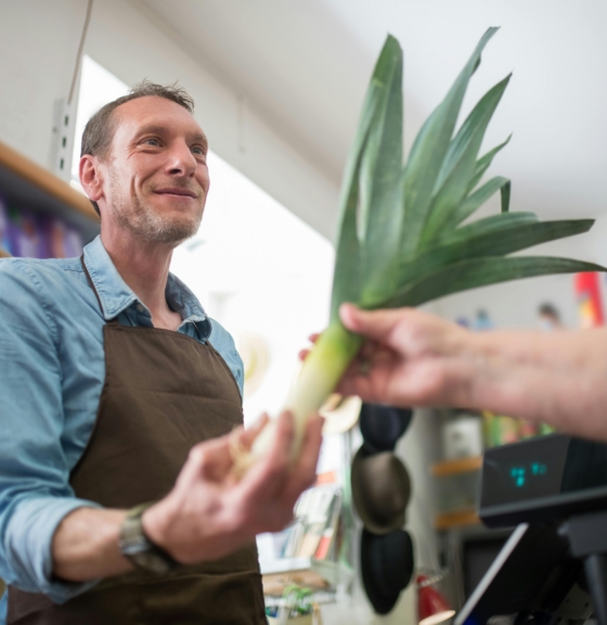 Equipping retailers and manufactures with practical tools and insights